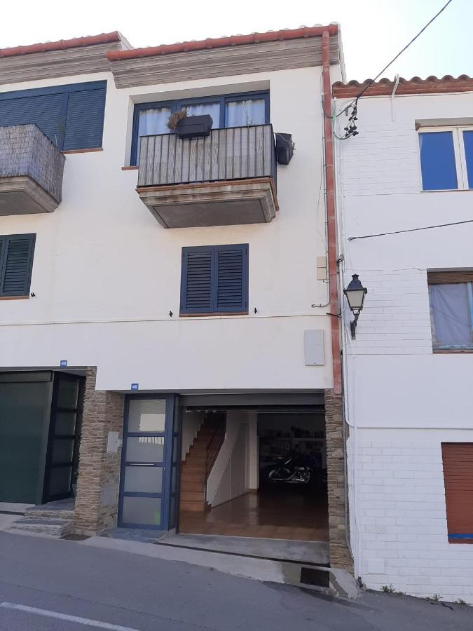 Cal Montaner Casa 3 Habitaciones 3 Banos Y Garaje 카다케스 외부 사진