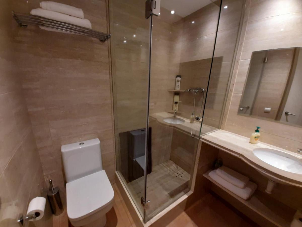 Cal Montaner Casa 3 Habitaciones 3 Banos Y Garaje 카다케스 외부 사진